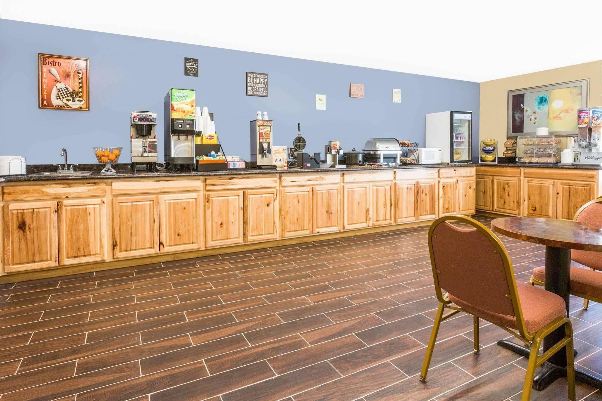 Scottsbluff Inn Eksteriør billede