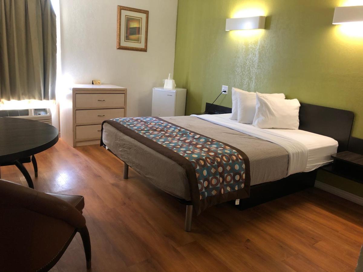 Scottsbluff Inn Eksteriør billede